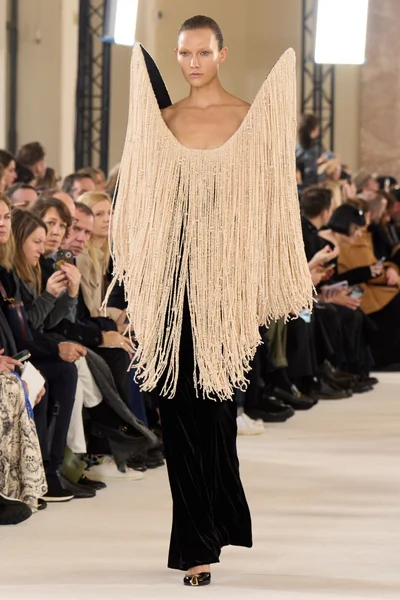 Look 24